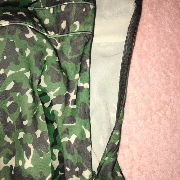 JCrew Green & Brown Camouflage Spaghetti Strap Silk Tank Top. Sz 6. - Picture 7 of 10